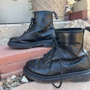 COPY - Dr MARTENS x JOY DIVISION Unknown Pleasures Boots